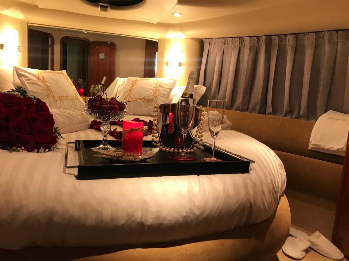 Porto Private Yacht- Accommodation Douro River ภายนอก รูปภาพ