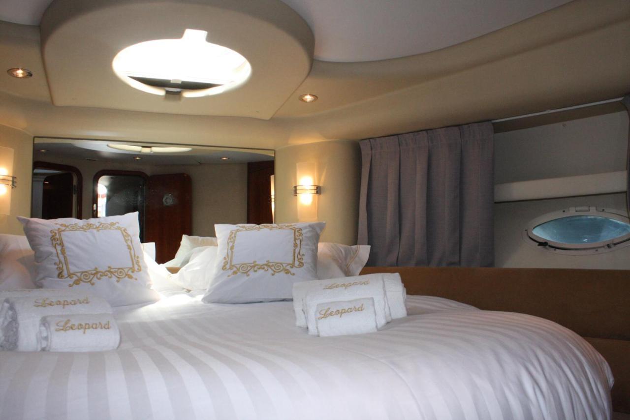 Porto Private Yacht- Accommodation Douro River ภายนอก รูปภาพ