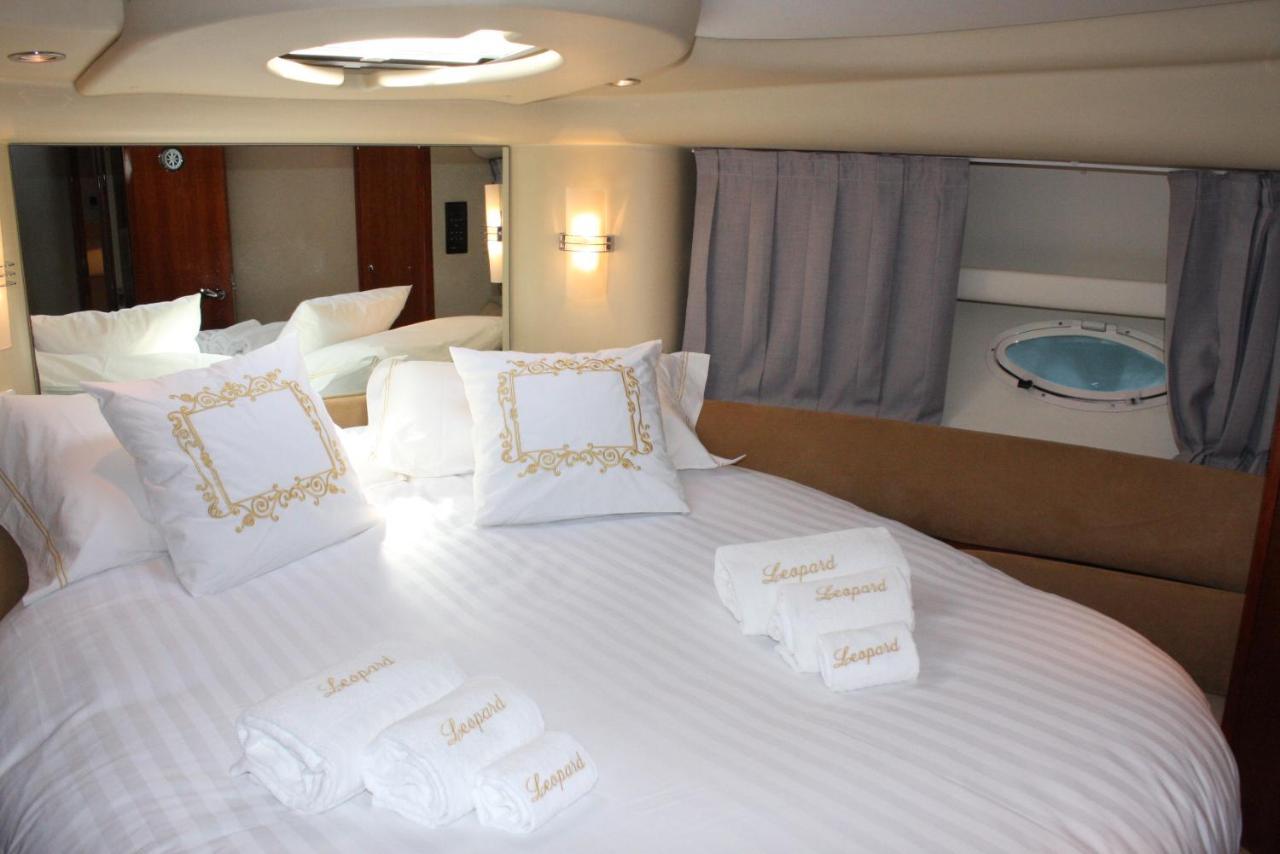 Porto Private Yacht- Accommodation Douro River ภายนอก รูปภาพ