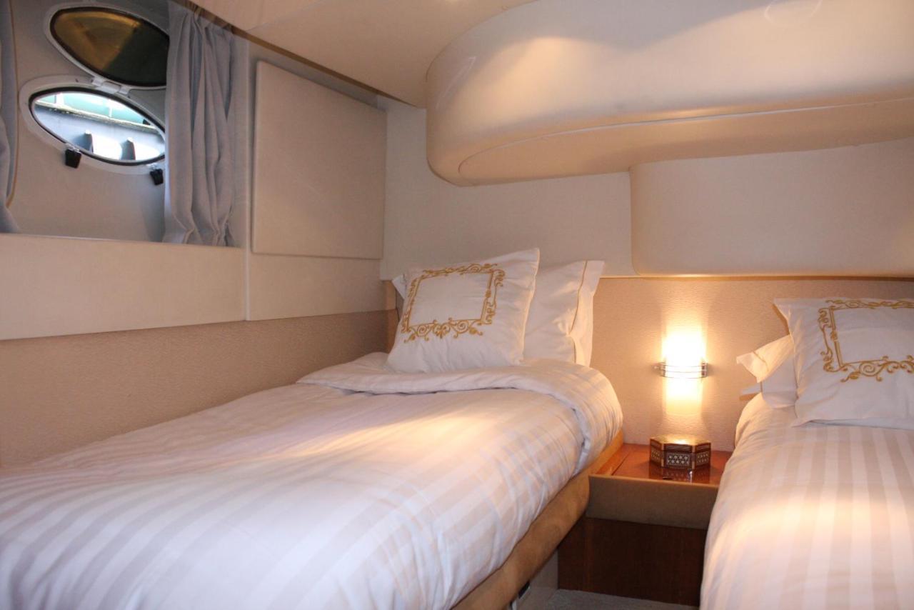 Porto Private Yacht- Accommodation Douro River ภายนอก รูปภาพ