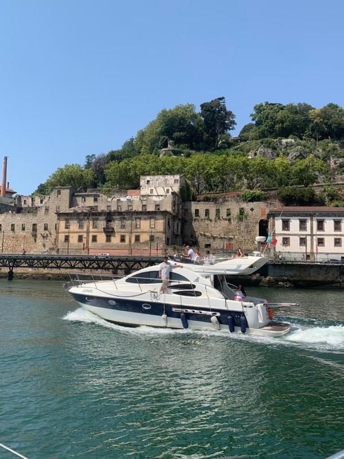 Porto Private Yacht- Accommodation Douro River ภายนอก รูปภาพ